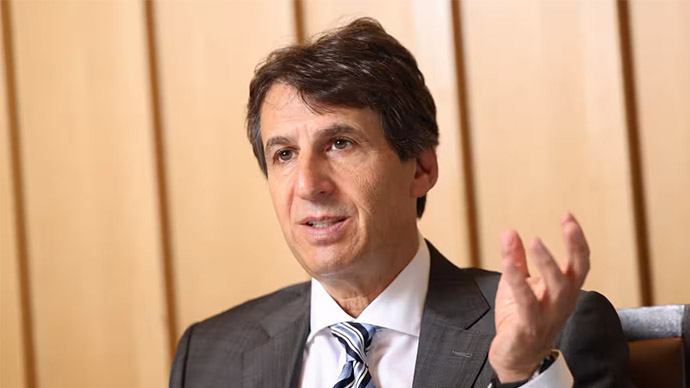 Marc Rowan, Apollo CEO, featured in a Nikkei interview discussing the firm’s expansion in Japan, private credit growth, and the evolving role of asset management and capital solutions in global lending markets.